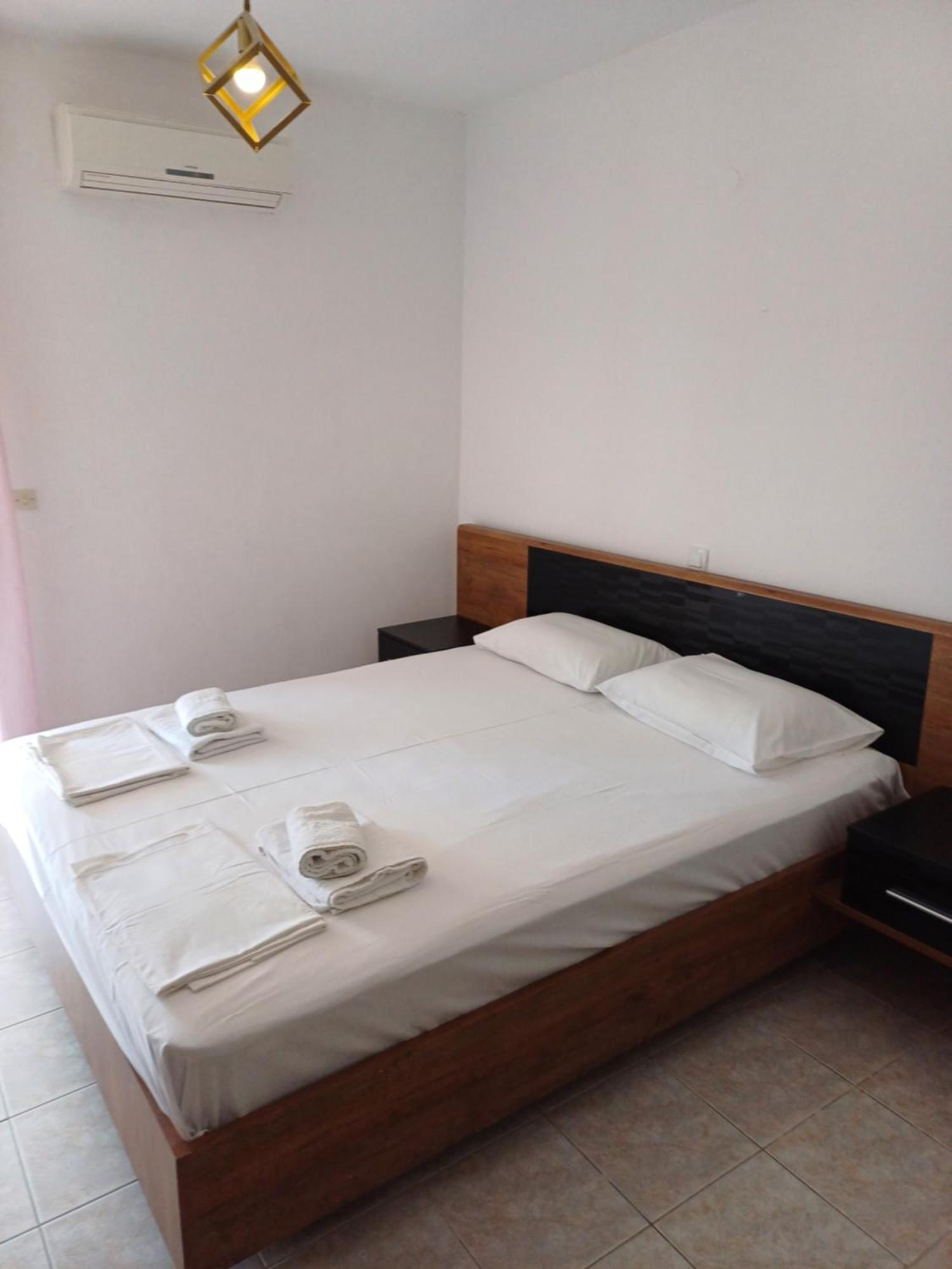 Olympiakí Aktí Μαρου Rooms מראה חיצוני תמונה